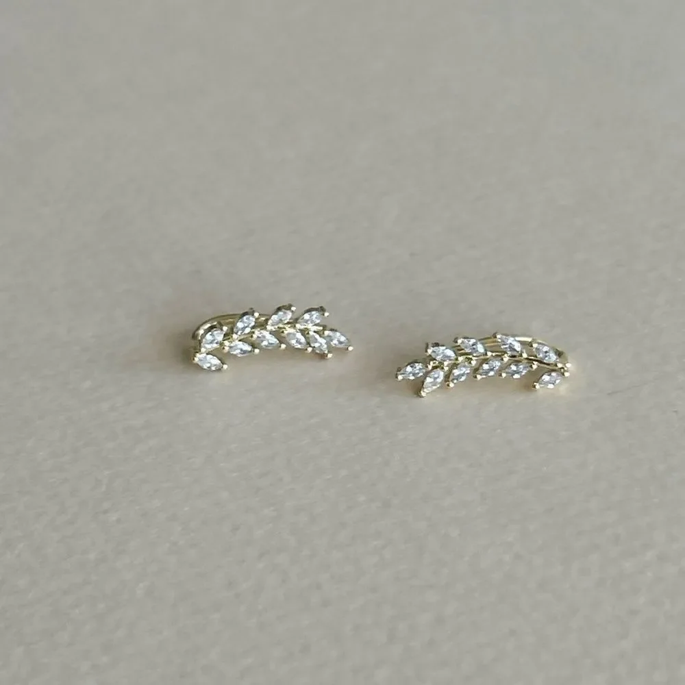 Diamond Leaf Earrings M1367